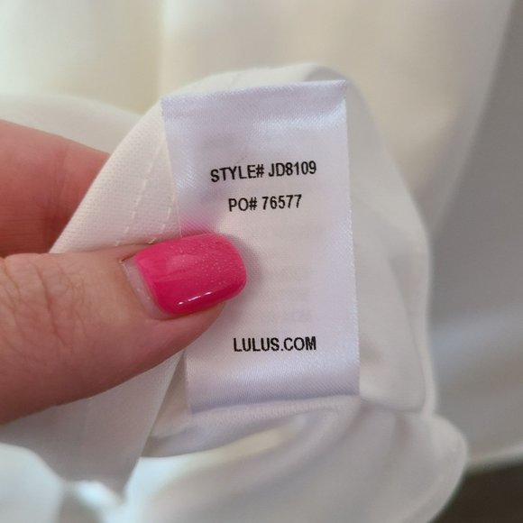 Lulu's US M Sealed With A Kiss White Ruffled Bodycon Dress Stretch NEW *Flawed* - Picture 11 of 15